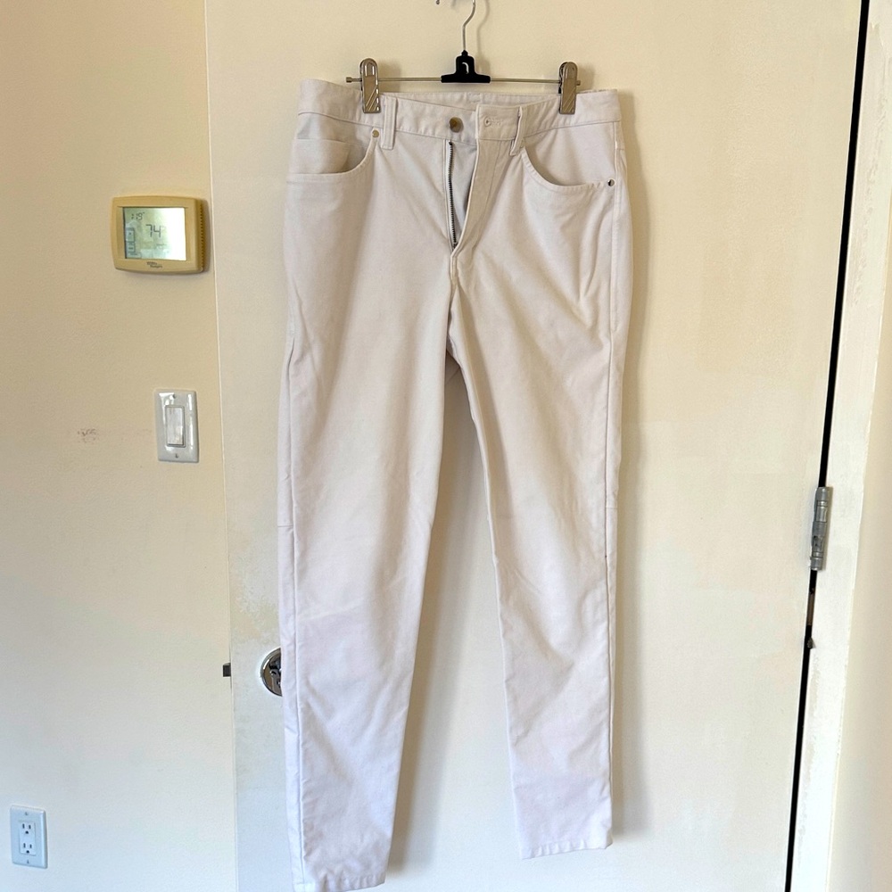 Lululemon Men’s slim fit ABC pants size M